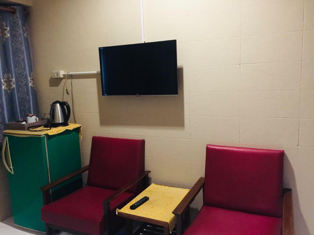 Nett Hotel Lop Buri エクステリア 写真