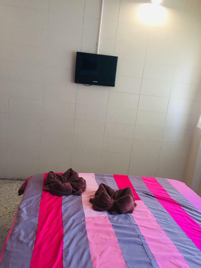Nett Hotel Lop Buri エクステリア 写真